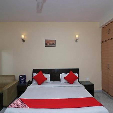 OYO Flagship 595 Aravali Residency Otel Gurgaon Dış mekan fotoğraf