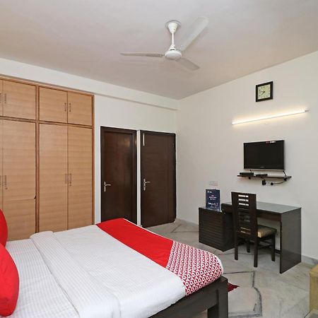 OYO Flagship 595 Aravali Residency Otel Gurgaon Dış mekan fotoğraf