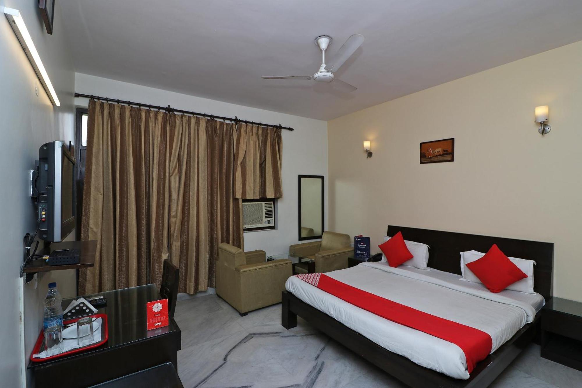 OYO Flagship 595 Aravali Residency Otel Gurgaon Dış mekan fotoğraf