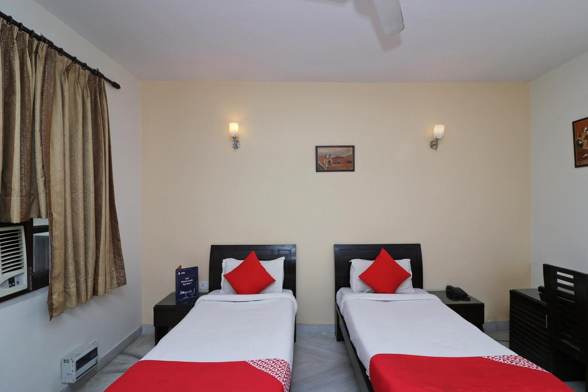 OYO Flagship 595 Aravali Residency Otel Gurgaon Dış mekan fotoğraf