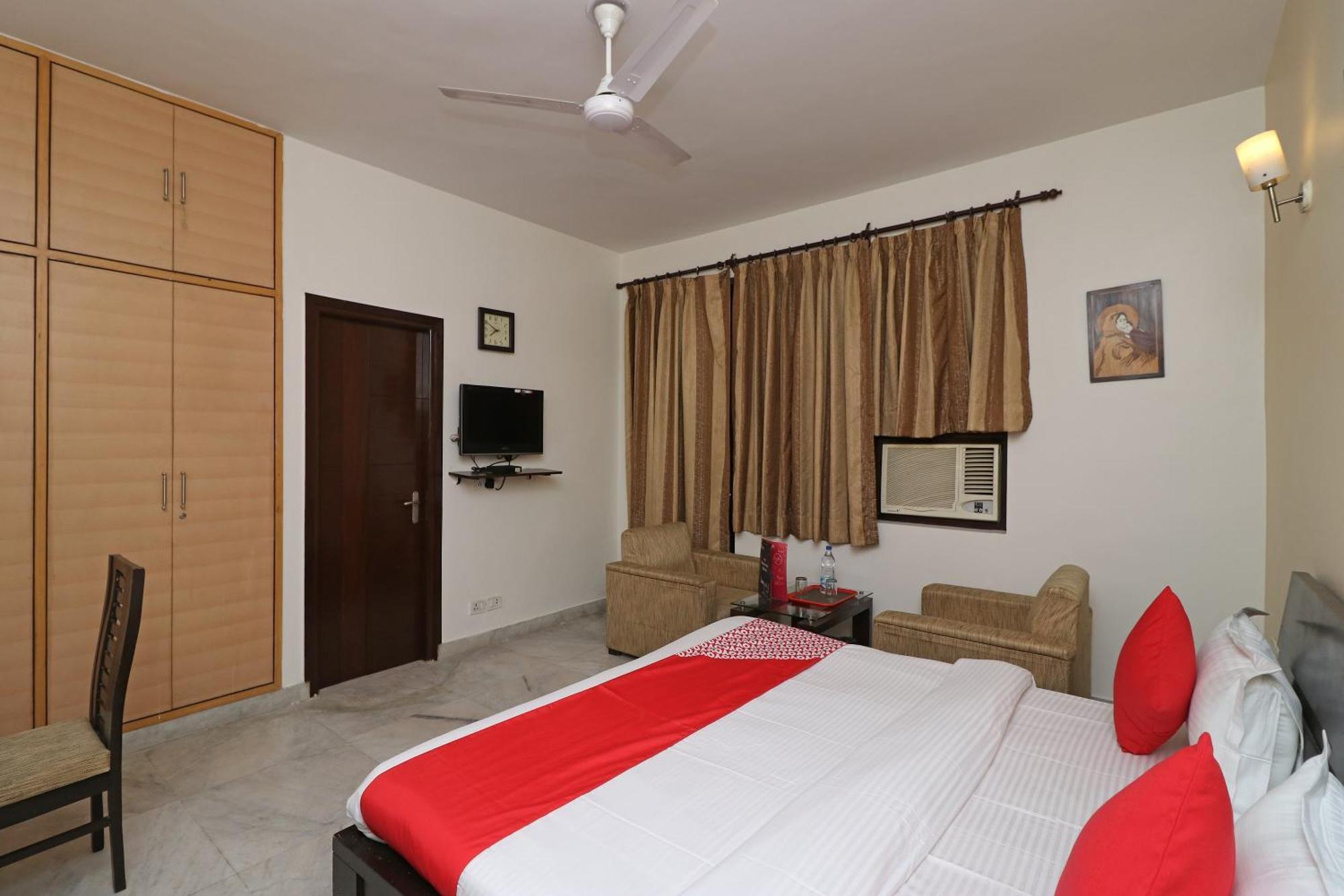 OYO Flagship 595 Aravali Residency Otel Gurgaon Dış mekan fotoğraf