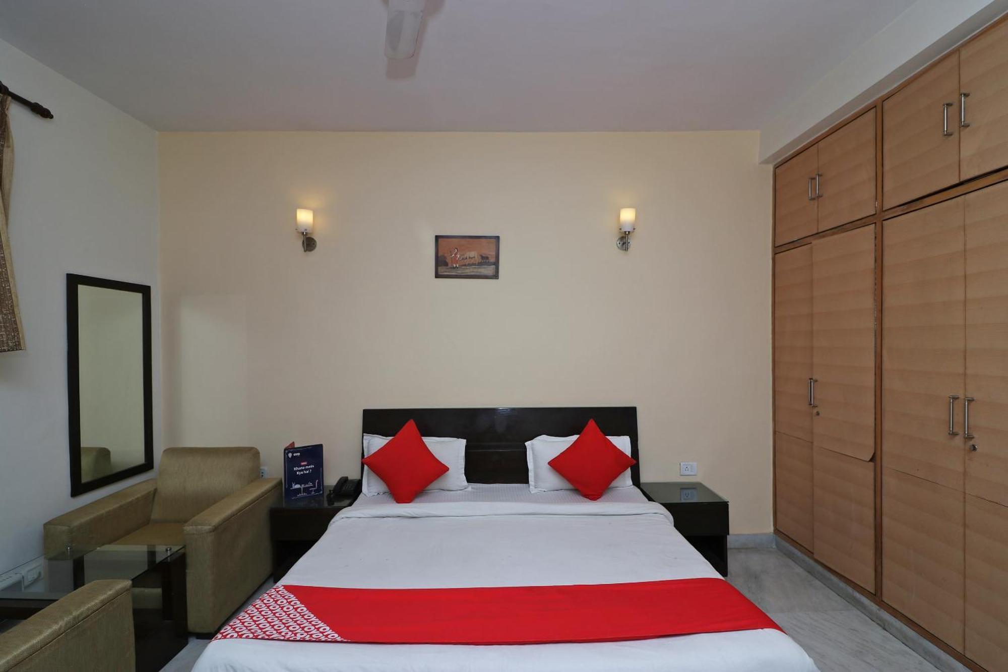 OYO Flagship 595 Aravali Residency Otel Gurgaon Dış mekan fotoğraf